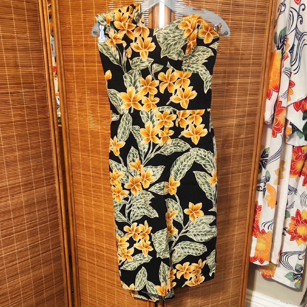 4 piece luau set! Amazing!